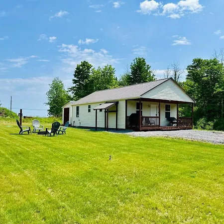 Sandy Pond Cozy Getaway